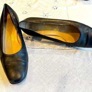Salvatore Ferragamo Black 100% Leather size 9 Heels